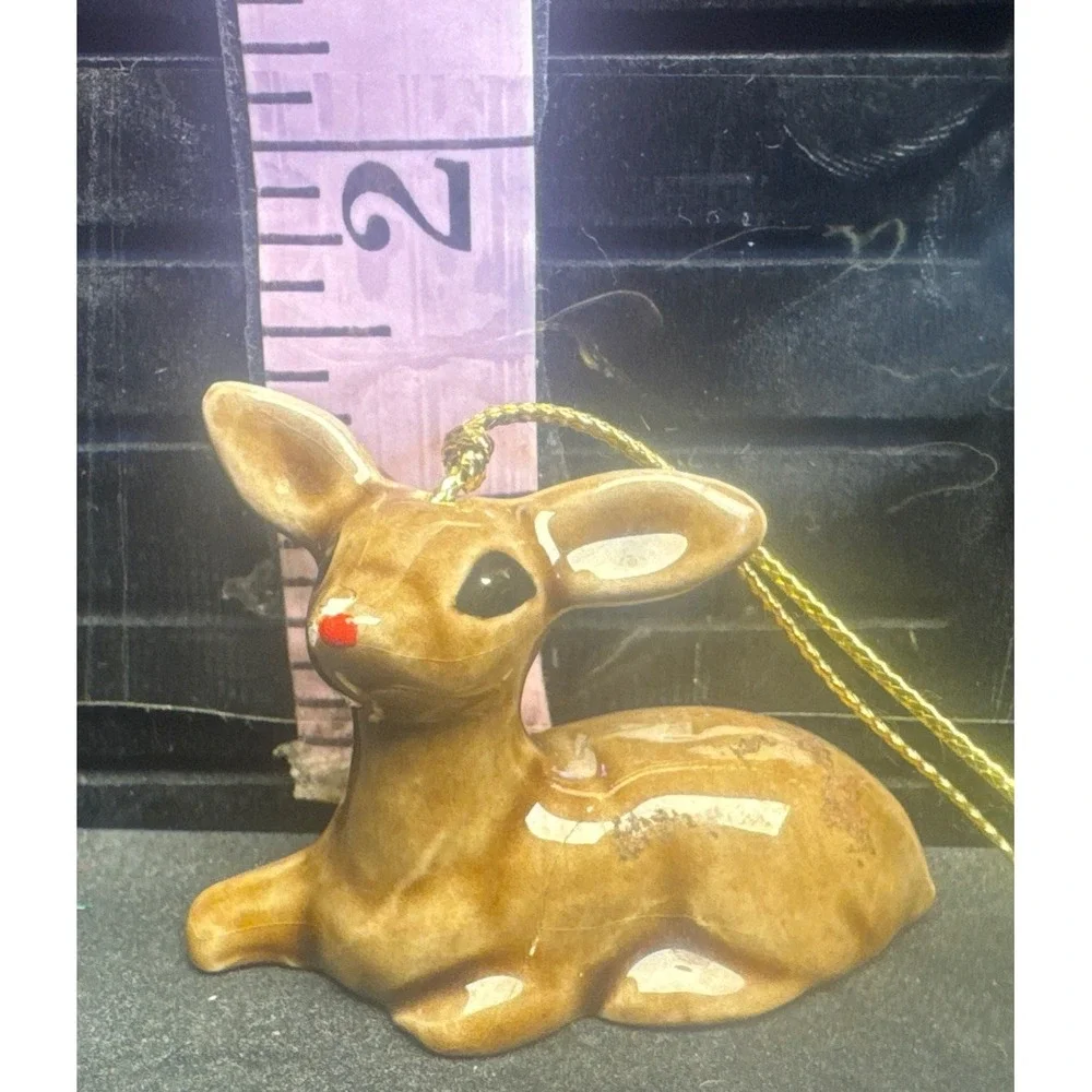 Old Hagen Renaker‎ Tiny Lying Fawn